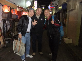 G街3人